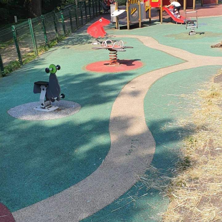 Entretien des aires de jeux - Île-de-Franc